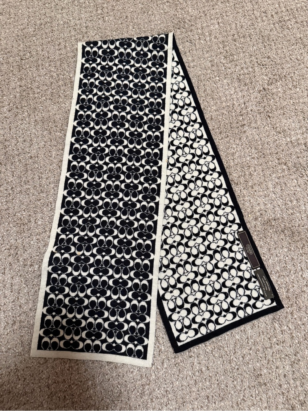 Coach reversible merino wool scarf black and white